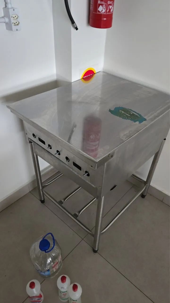 Mesa Quente em Inox