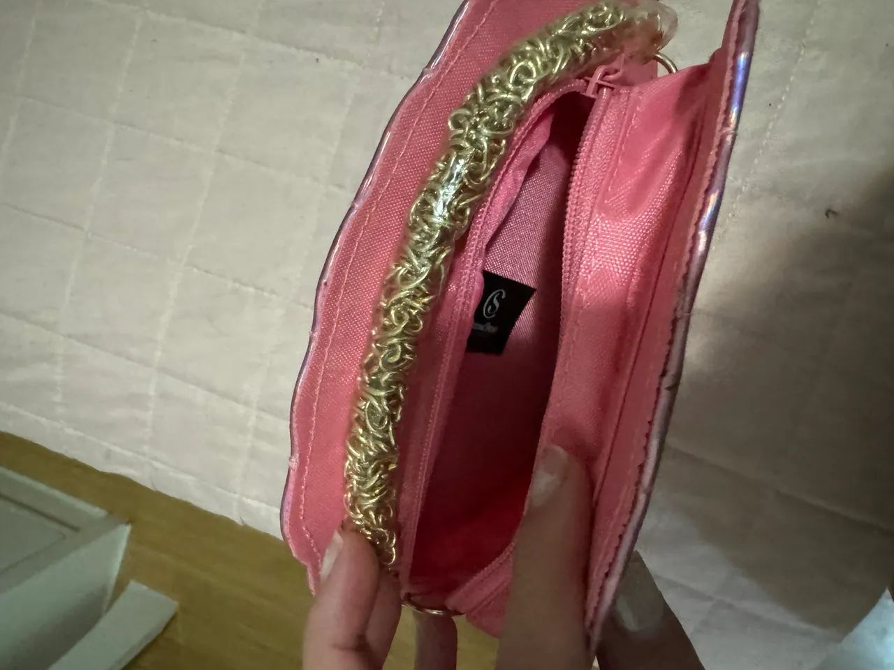 Bolsa concha holográfica vintage da Capricho  - Foto 3