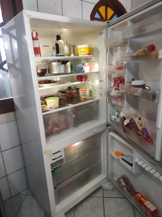 Geladeira Frost Free 620L inverse grande  - Foto 5