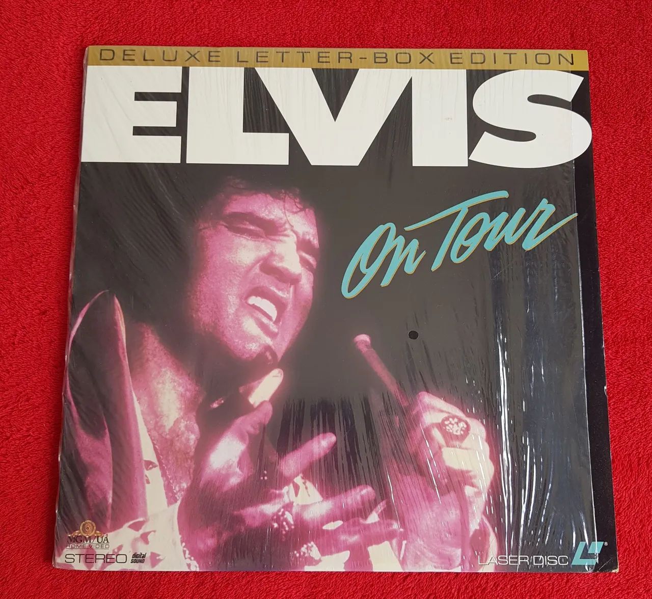 LD laser disc - Elvis Presley - on tour