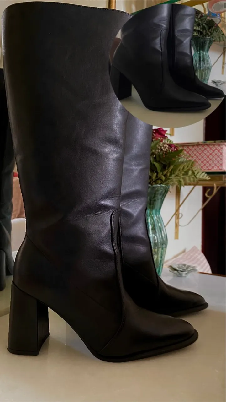Botas Femininas de Couro Preto com Salto Bloco