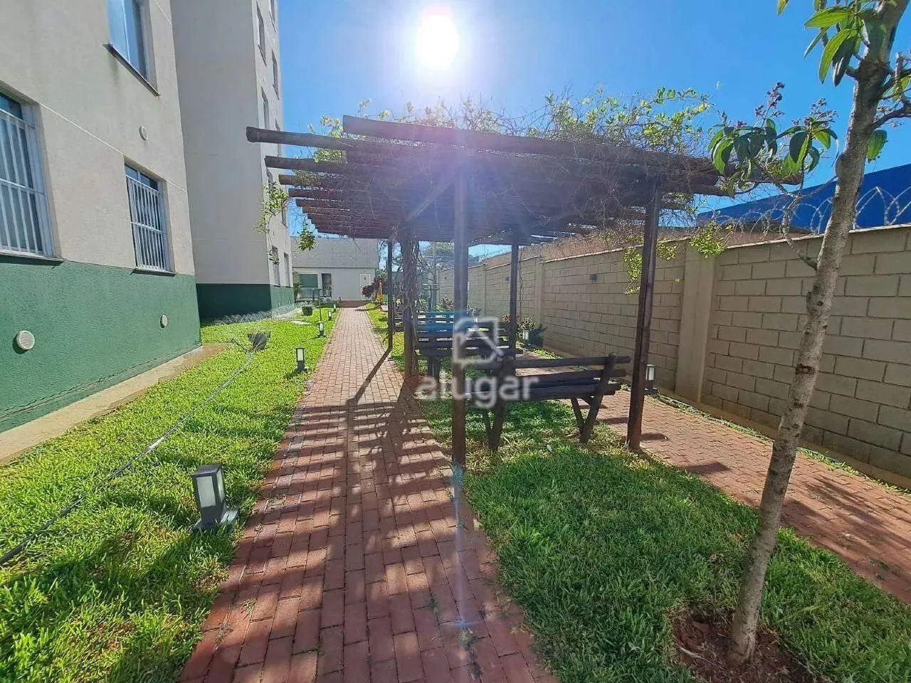 Apartamento com 02 quartos em Condomínio