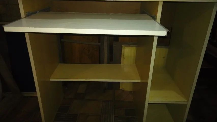 Escrivaninha e estante  - Foto 5