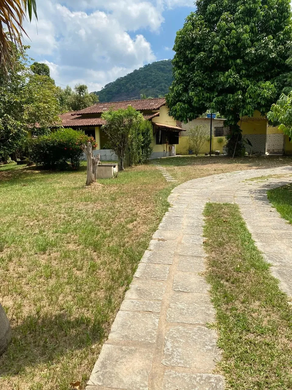 Imóvel para venda possui 1800 metros quadrados com 2 quartos em Bananal - Guapimirim - RJ