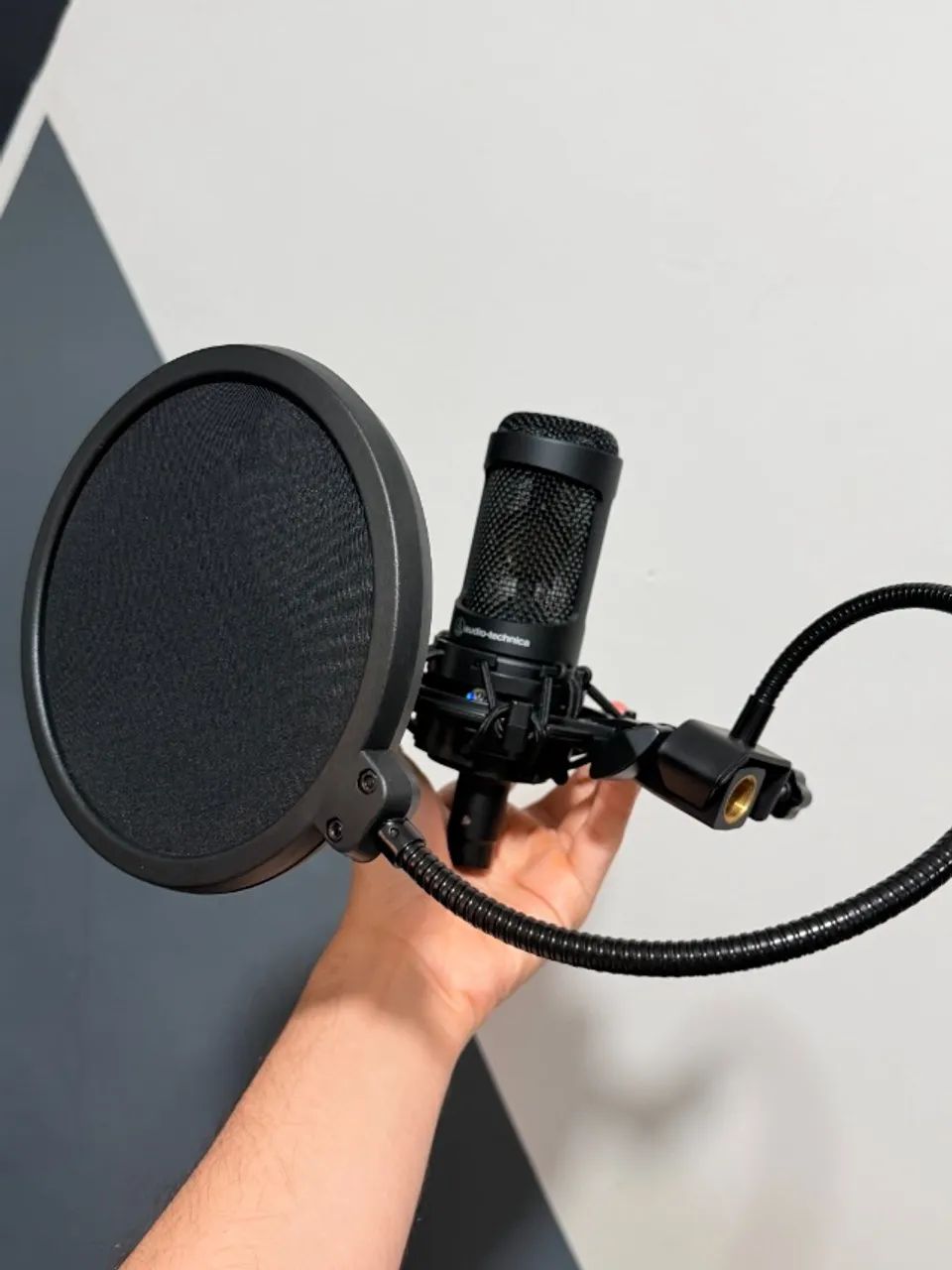 Microfone AT2035 Audio Technica Condensador Cardióide Braço Articulado Arcano Pop Filter - Foto 5