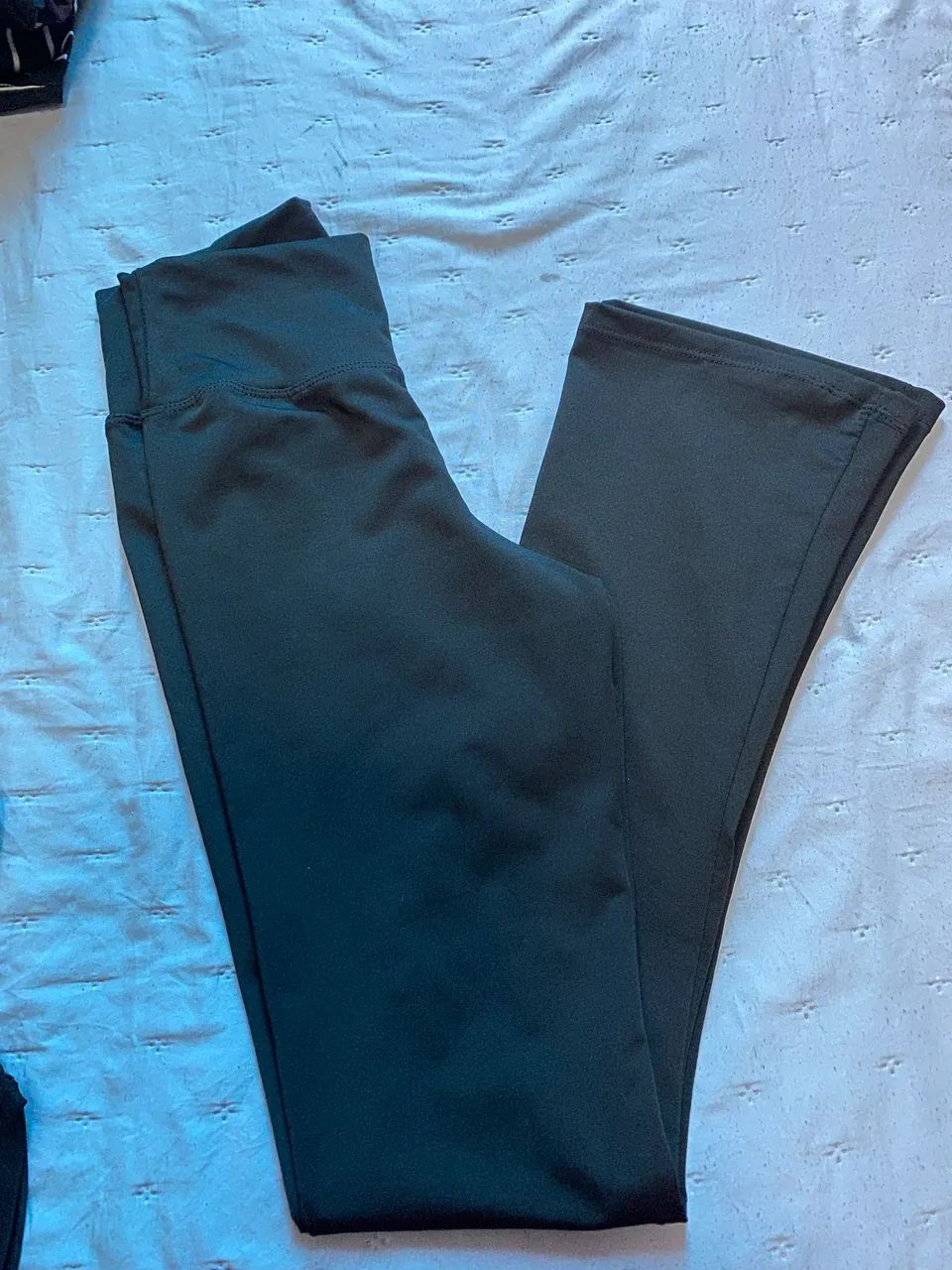 calça legging flare 