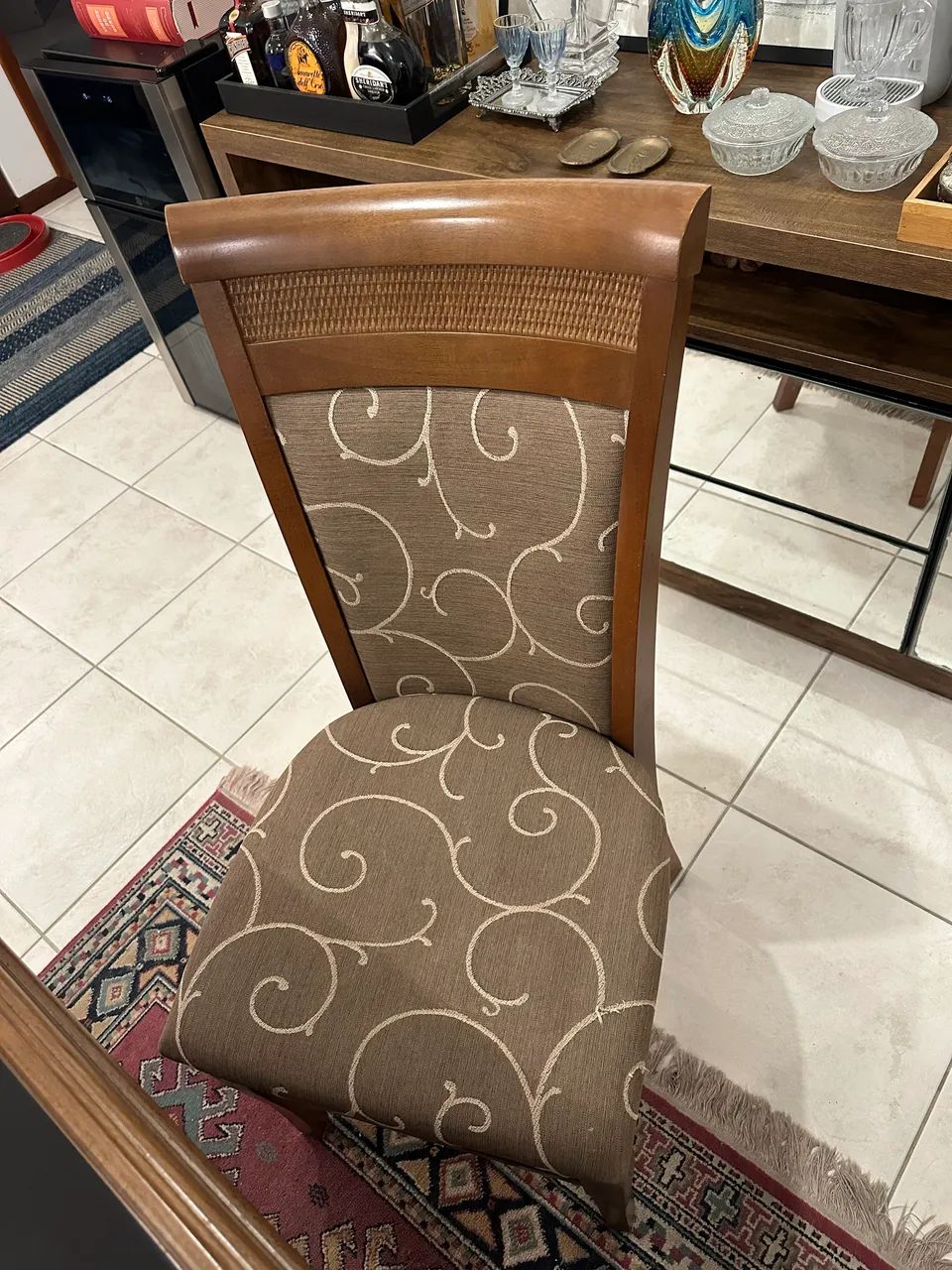 Mesa de Jantar 1,80m com Tampo de Vidro + 6 Cadeiras - Excelente Estado - Foto 4