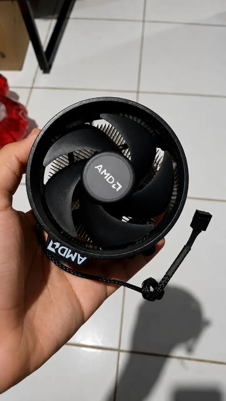 Cooler Original AMD Wraith Stealth para Ryzen