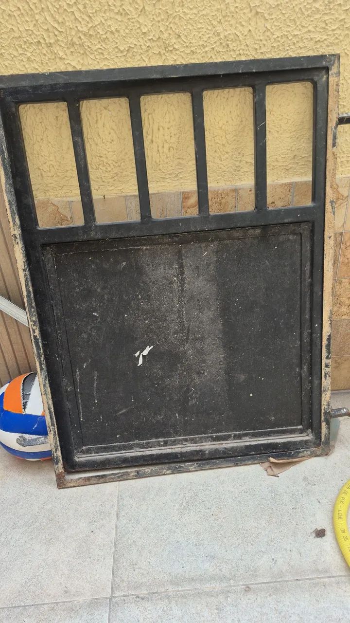 Porta de ferro 
