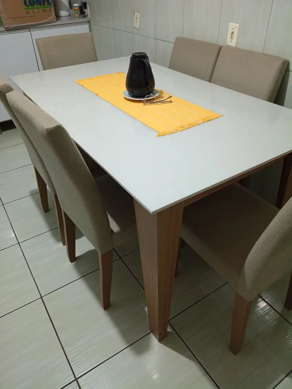 Mesa de jantar, 1 ano de uso em ótimo estado  - Foto 5