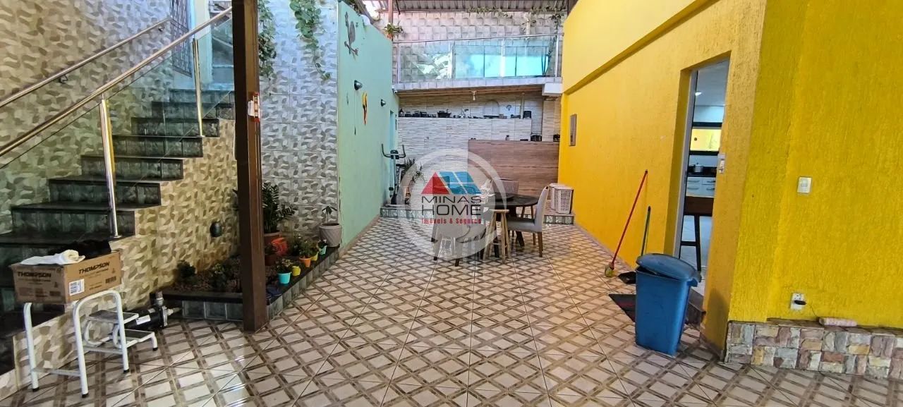 Casa de 3 quartos com loja comercial de frente para rua - Foto 5