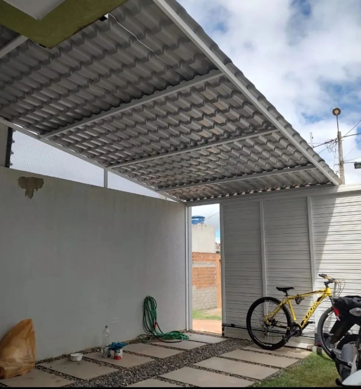 COBERTA METÁLICA COM TELHA PVC 