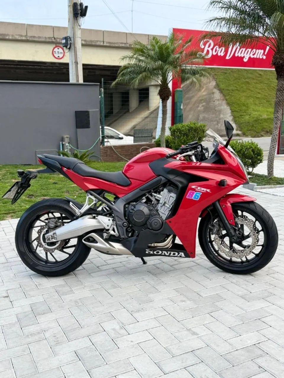 CBR 650F IMPECAVEL