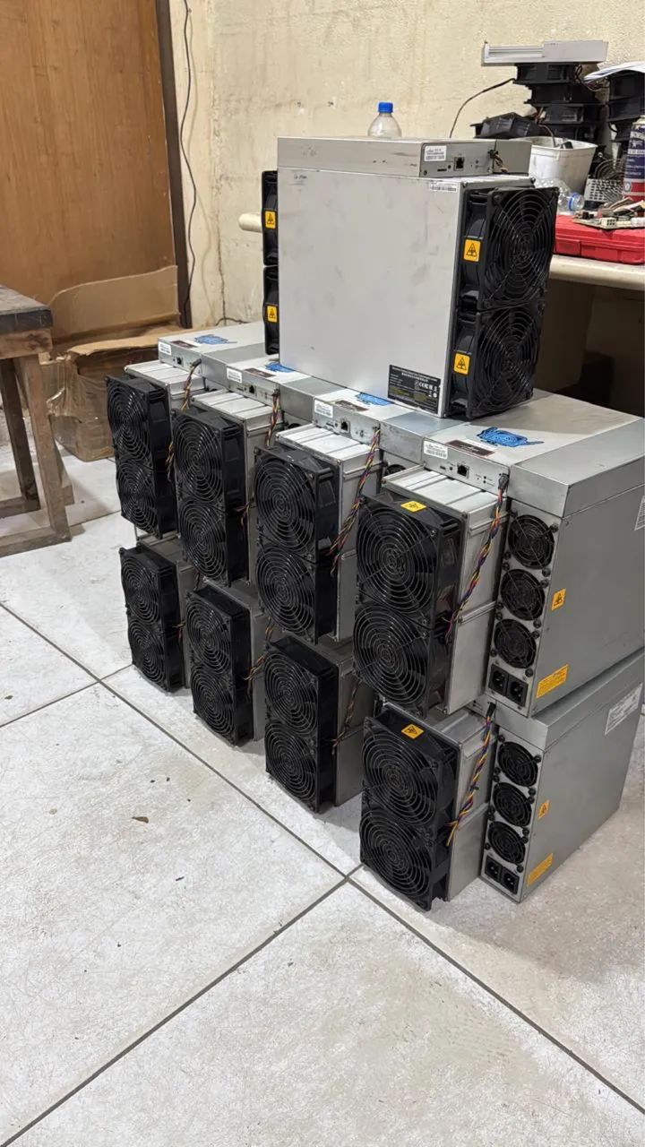 Máquina de mineração Bitmain s19j pro+ 120th