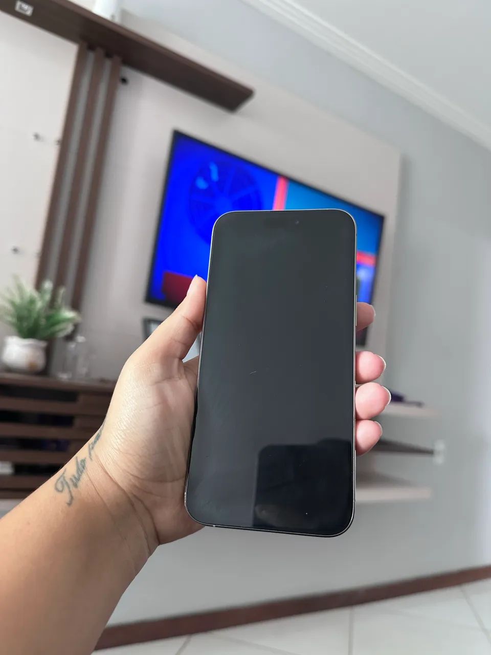 Vendo iPhone 15 pro max, 256GB, funcionando perfeitamente. 