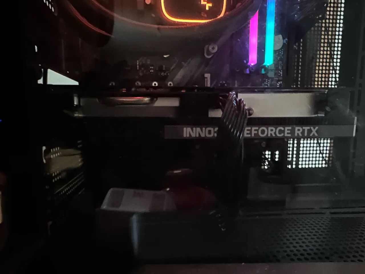 RTX 4060 (8GB) / Pego menor + volta.