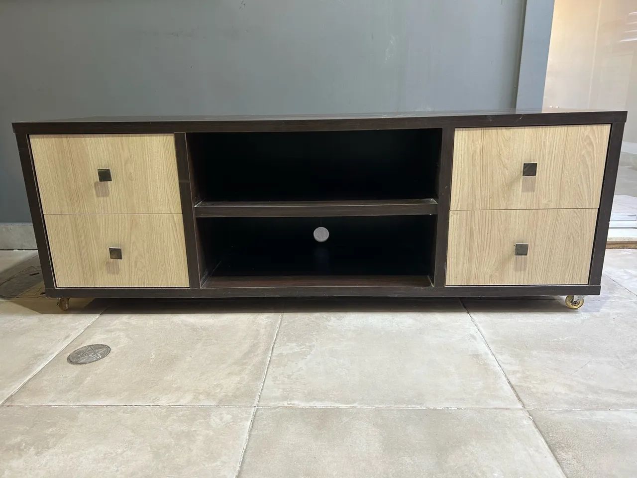 Rack super MDF com rodinhas