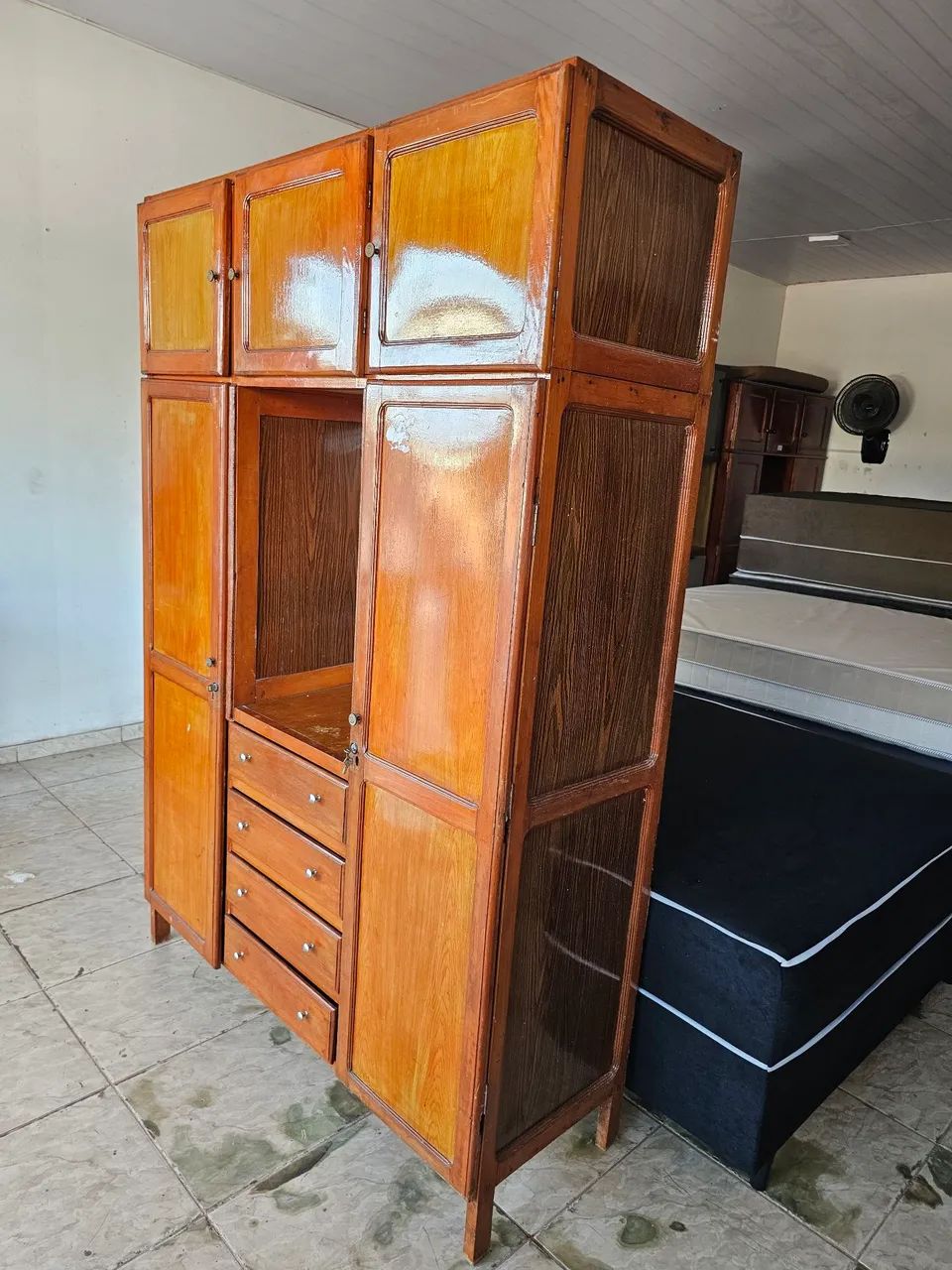 Guarda roupa usado de madeira  - Foto 3