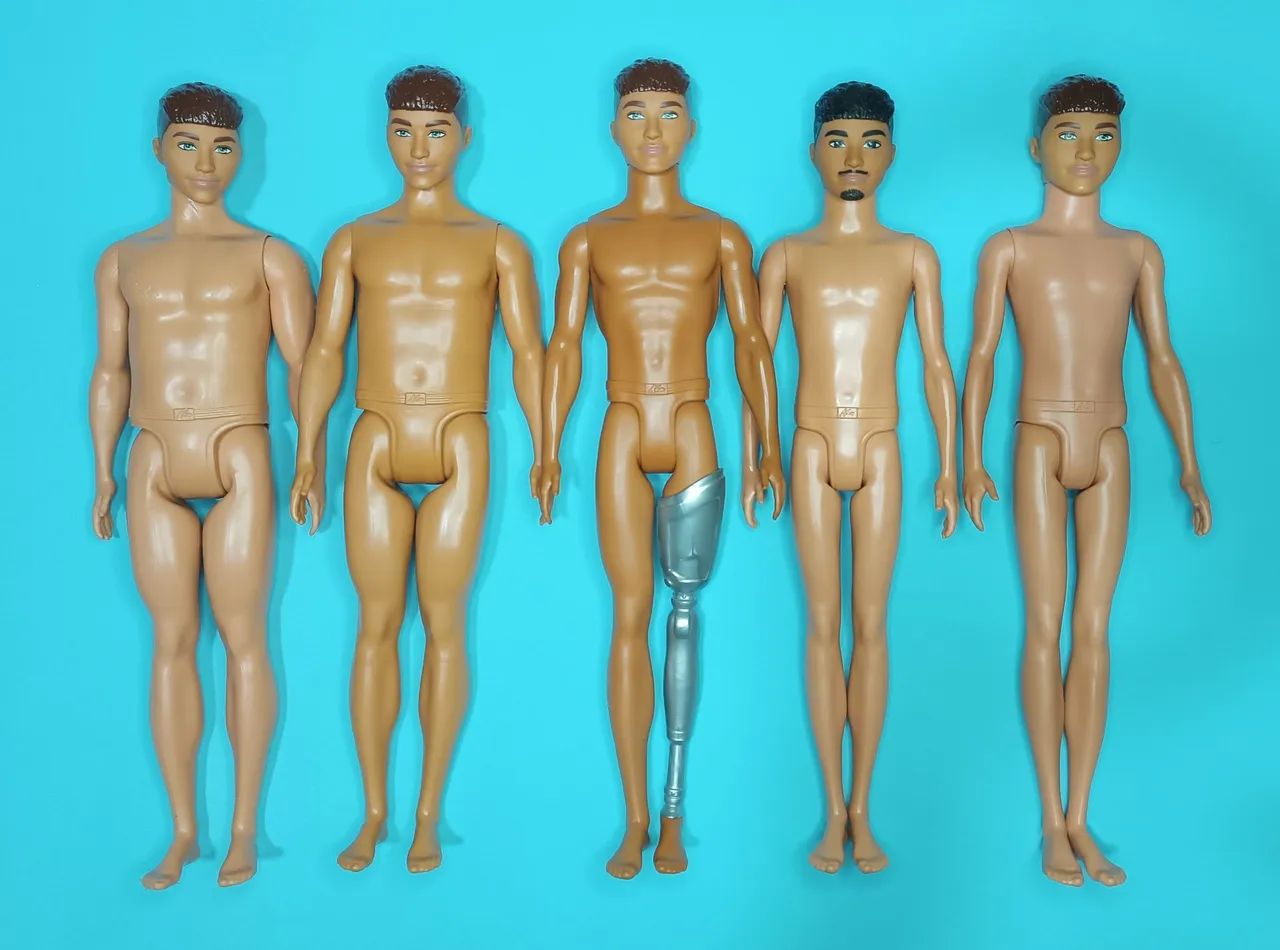 Belo lote de Barbie e Ken - Foto 2