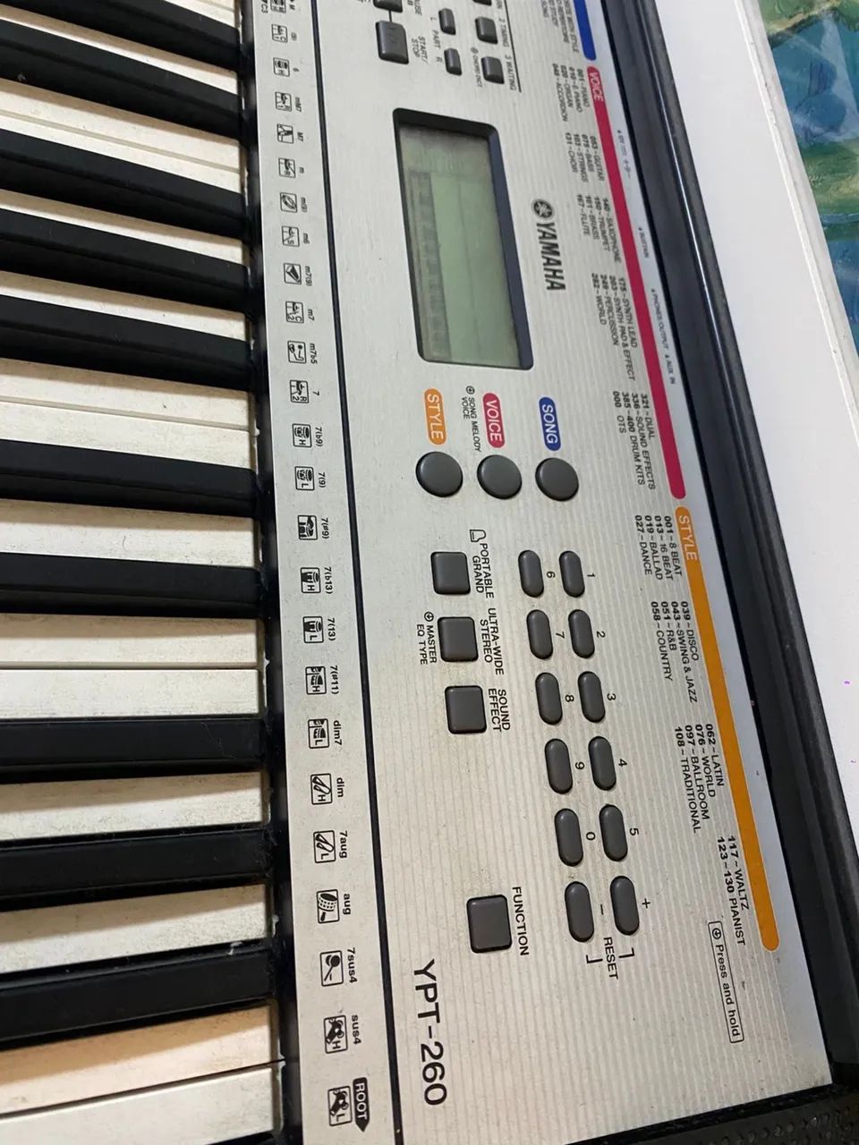 Teclado Yamaha YPT-260