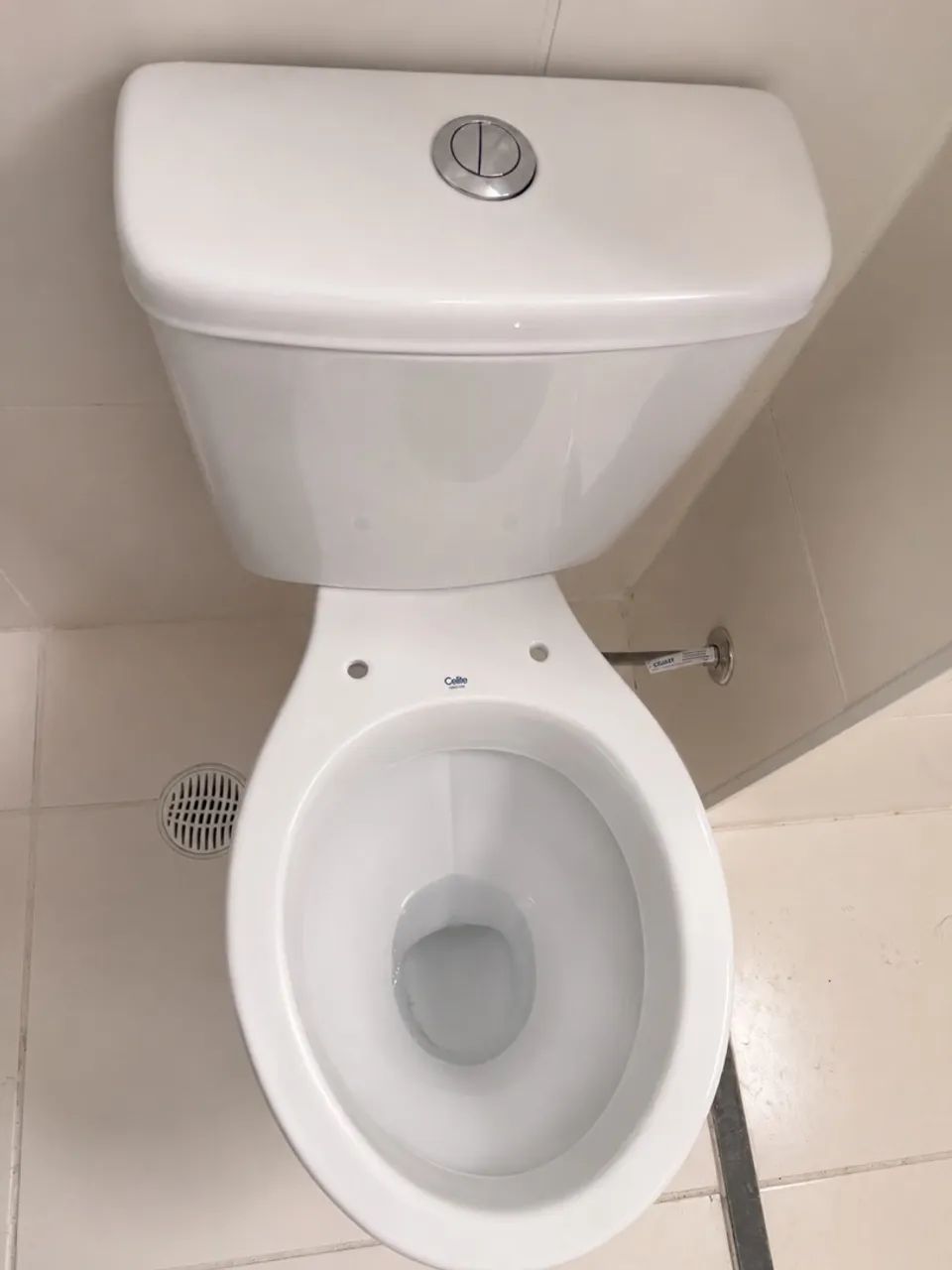 Vaso sanitário com caixa 