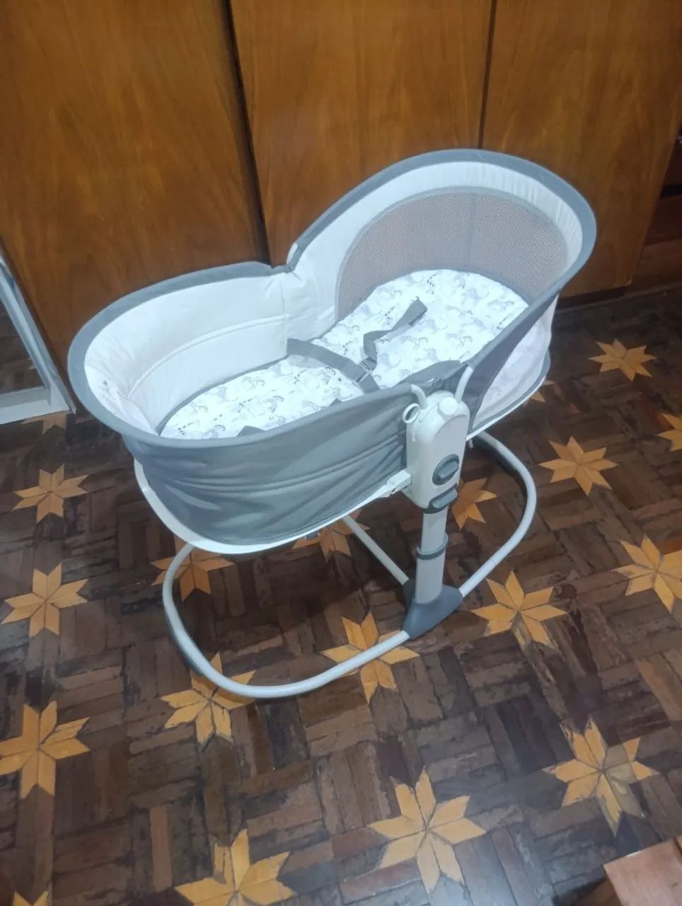 Moisés que vira cadeirinha de balanço  - Foto 3