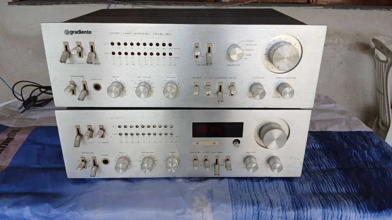 Amplificador e um receiver Gradiente Modelo 360 e 1450