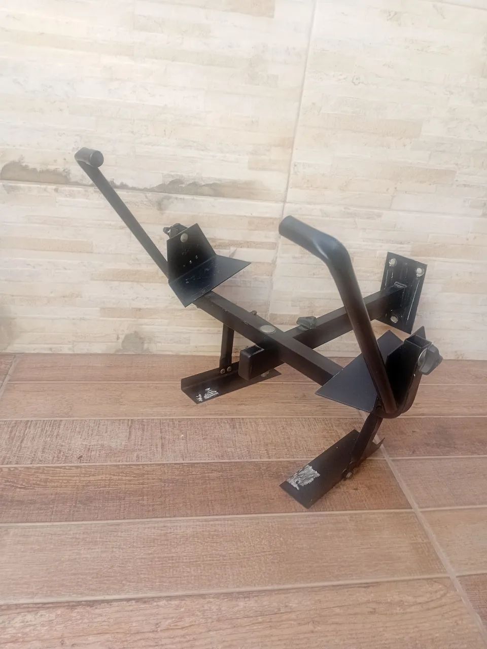 Vendo suporte de TV de tubo 14 a 21 polegadas e dvd