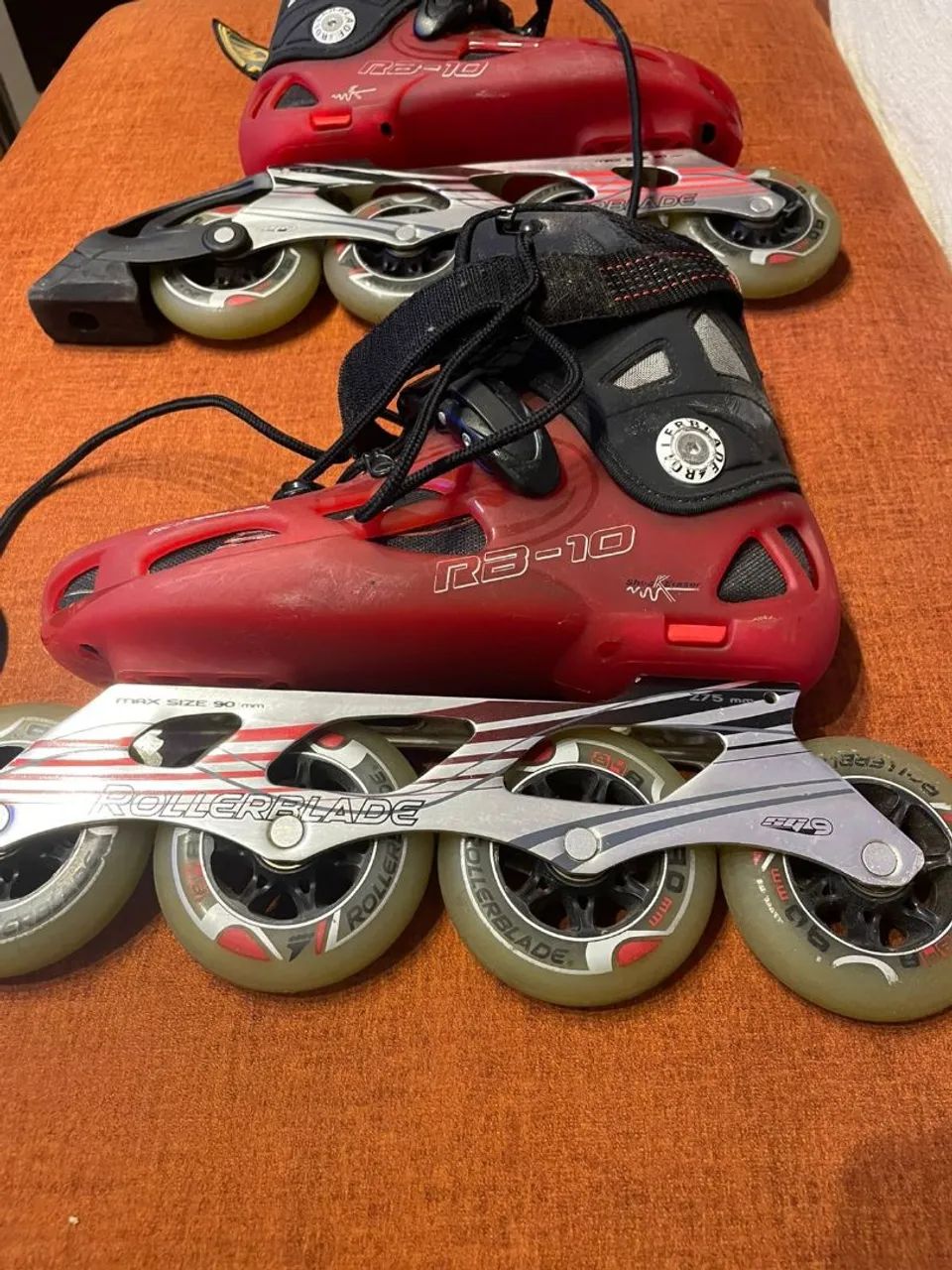 Rollerblade Patins RB 10 Vermelho e Preto + Capacete Giro - Foto 3