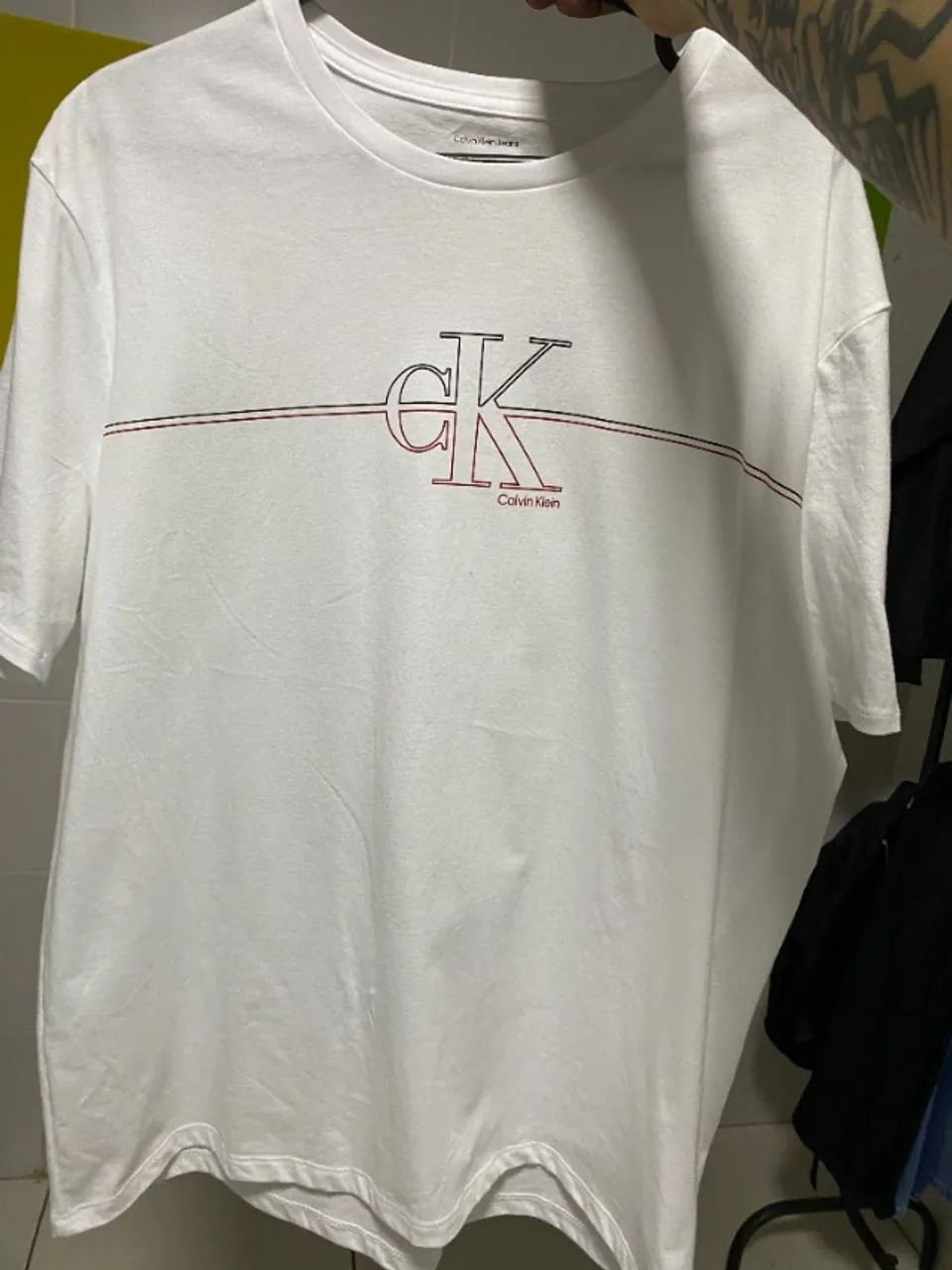 Camiseta Calvin Klein Original EUA  - Foto 2