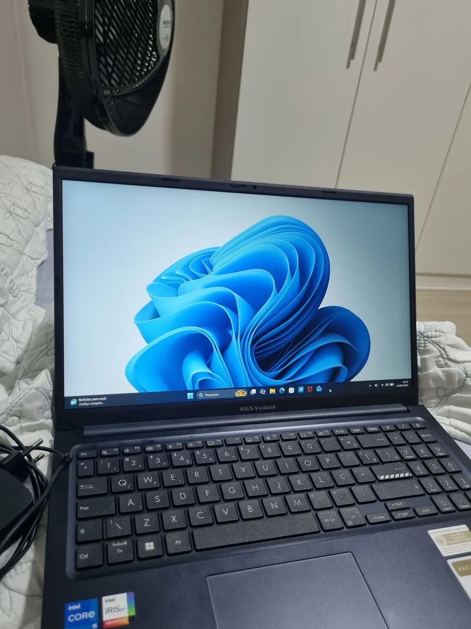 Asus Vivobook 15 512gb 8gb ram i5