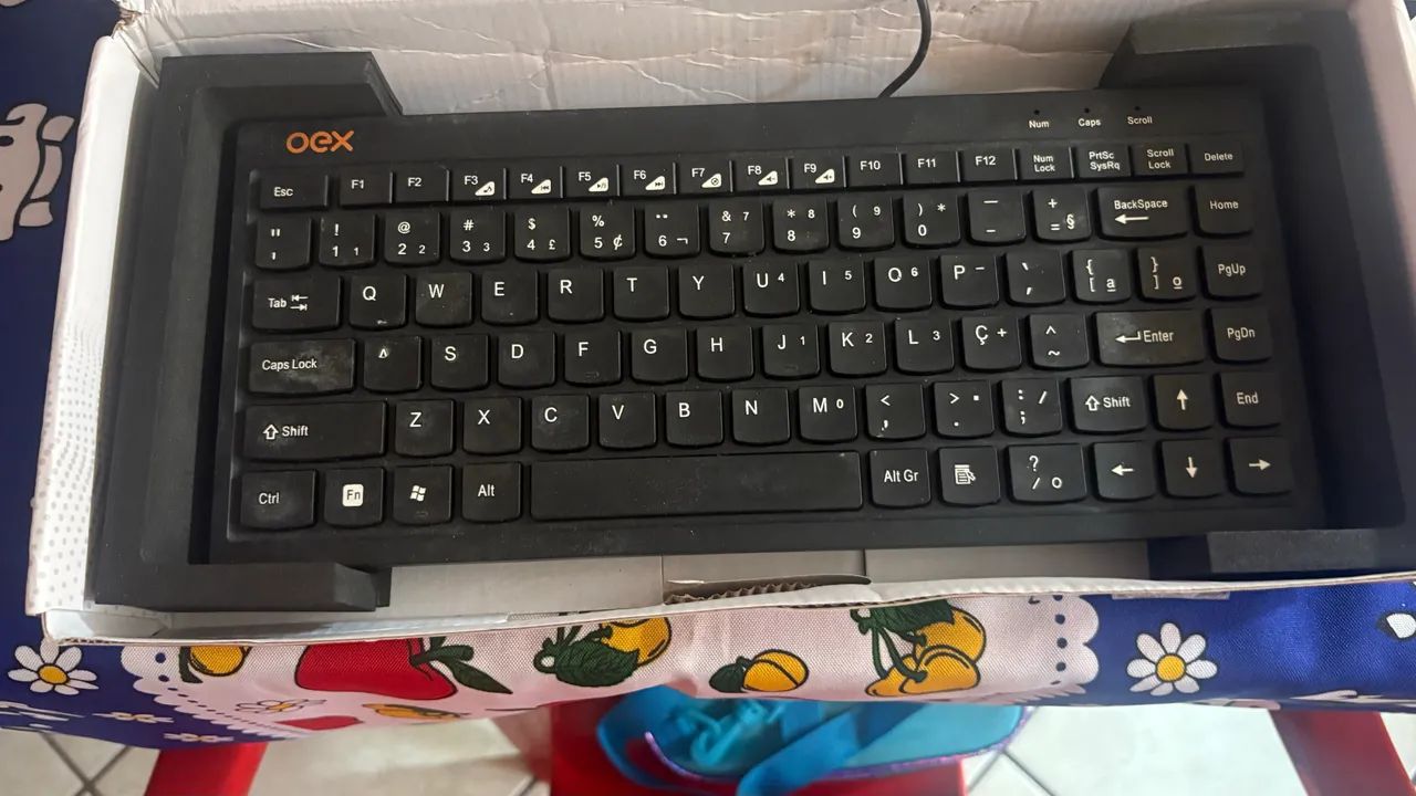 Teclado OEX - Perfeito para estudos e trabalho 