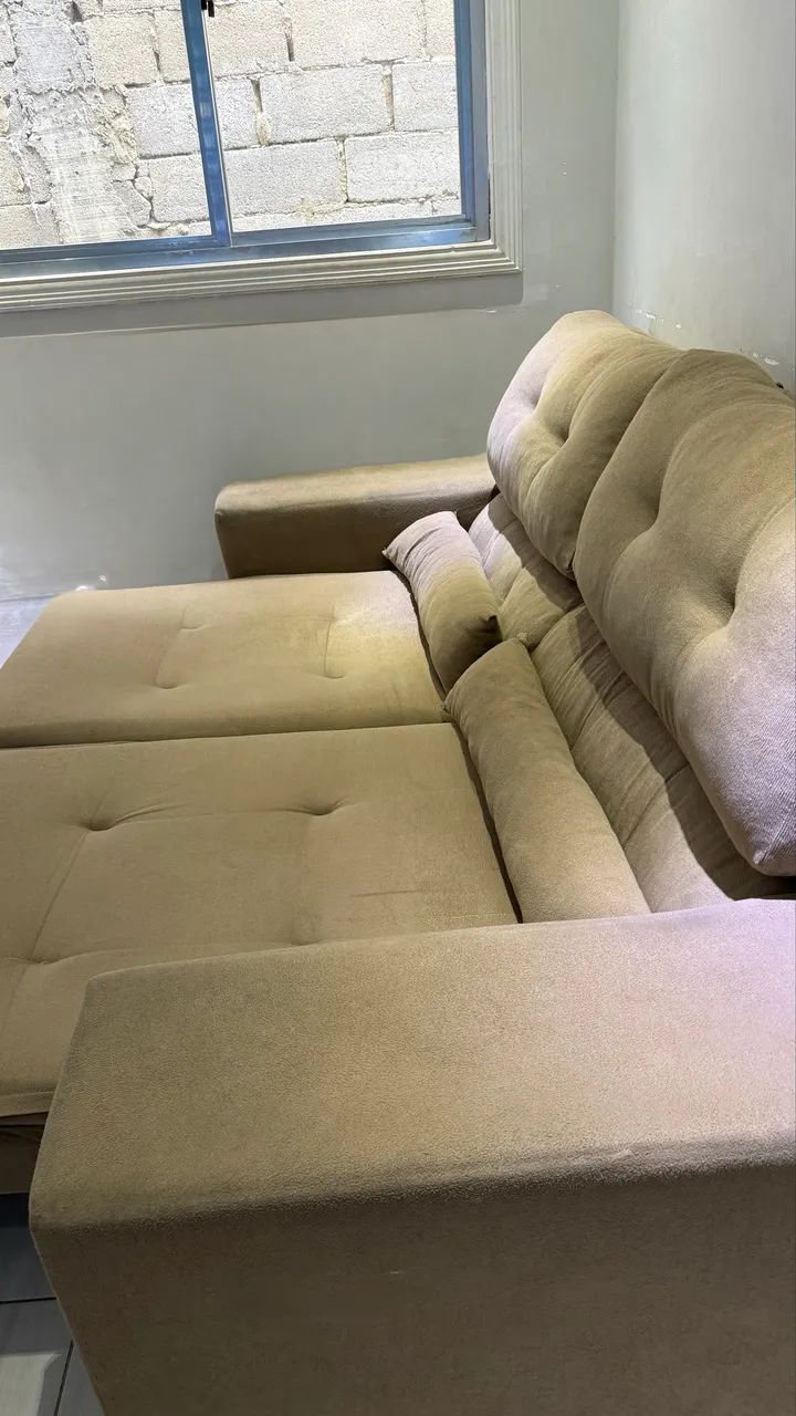 Vendo sofá retrátil! Prescisa de uma limpeza 