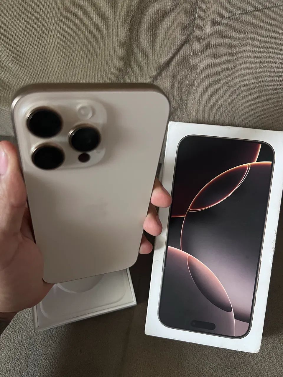 iPhone 16 pro Max muito novo com caixa ! - Foto 3
