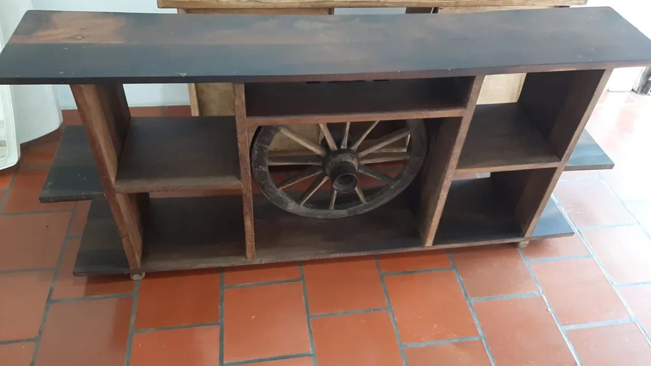 ? Conjunto de Móveis Rústicos em Madeira - Foto 2