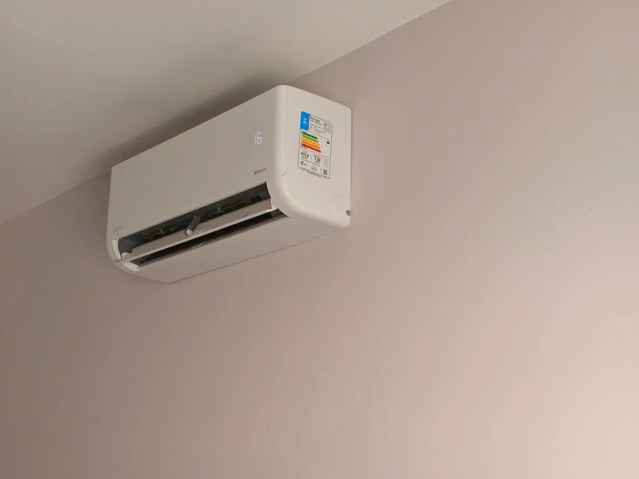 Instalação e manutenção de ar condicionado 