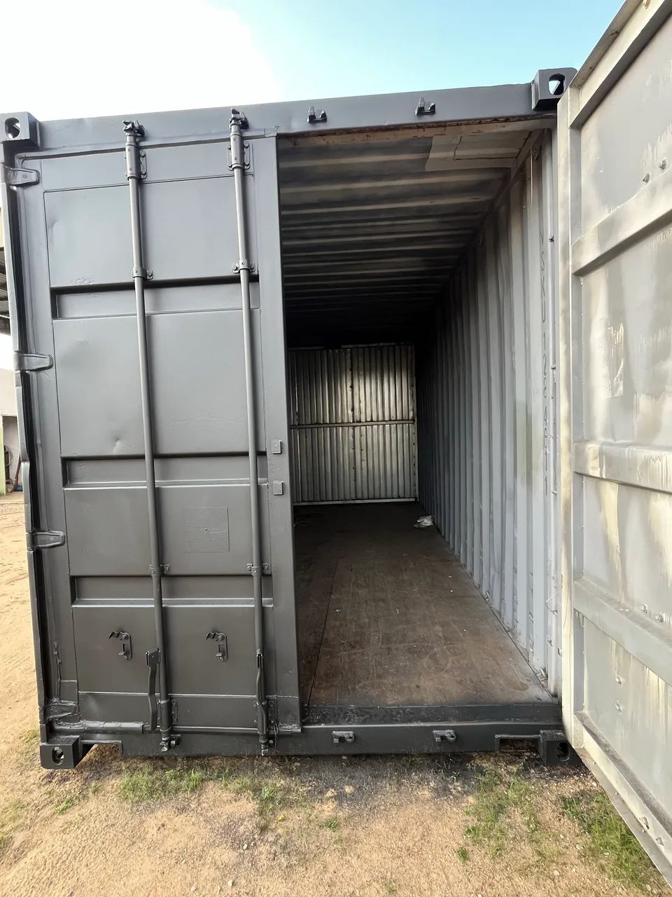VENDE-SE OU ALUGA-SE CONTÊINER - Foto 2