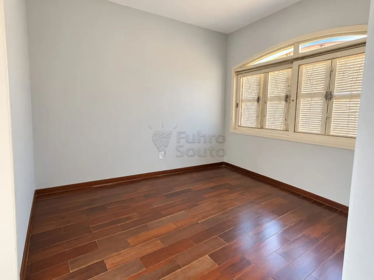 Casa ampla com 5 dormitórios à venda no Fragata! - Foto 2
