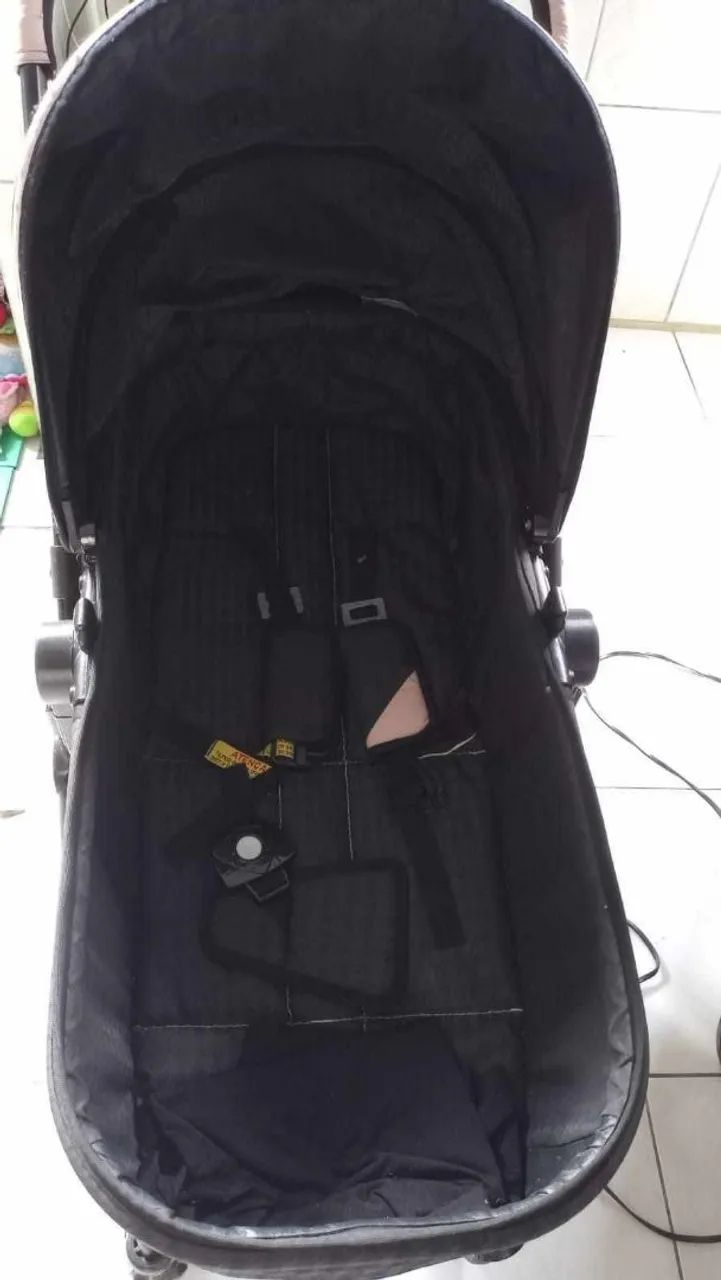 Vendo carrinho de bebê Galzerano