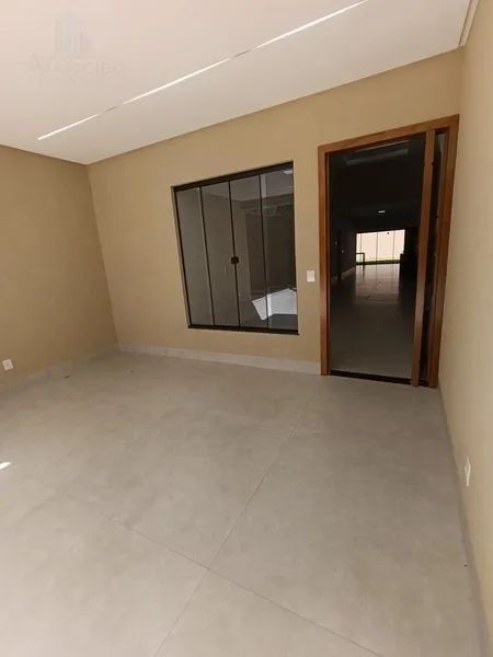 Maravilhosa casa com 3 suítes plenas e acabamento com muito requinte e bom gosto - Foto 2