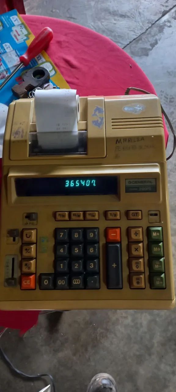 Calculadora antiga GENERAL  TEKNIKA 2120PD - Foto 2