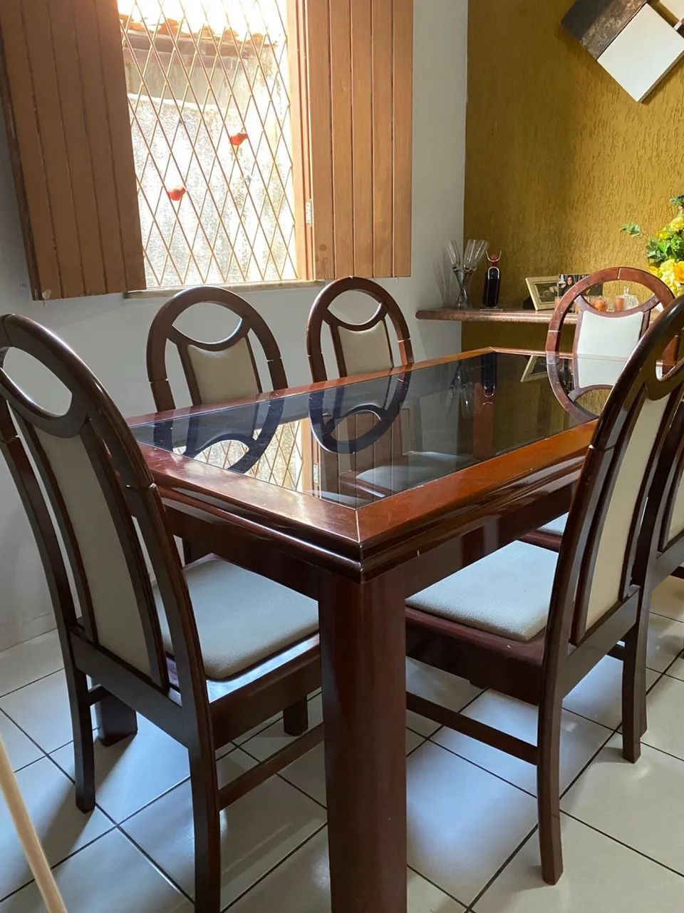 Mesa com cadeiras madeira - Foto 2