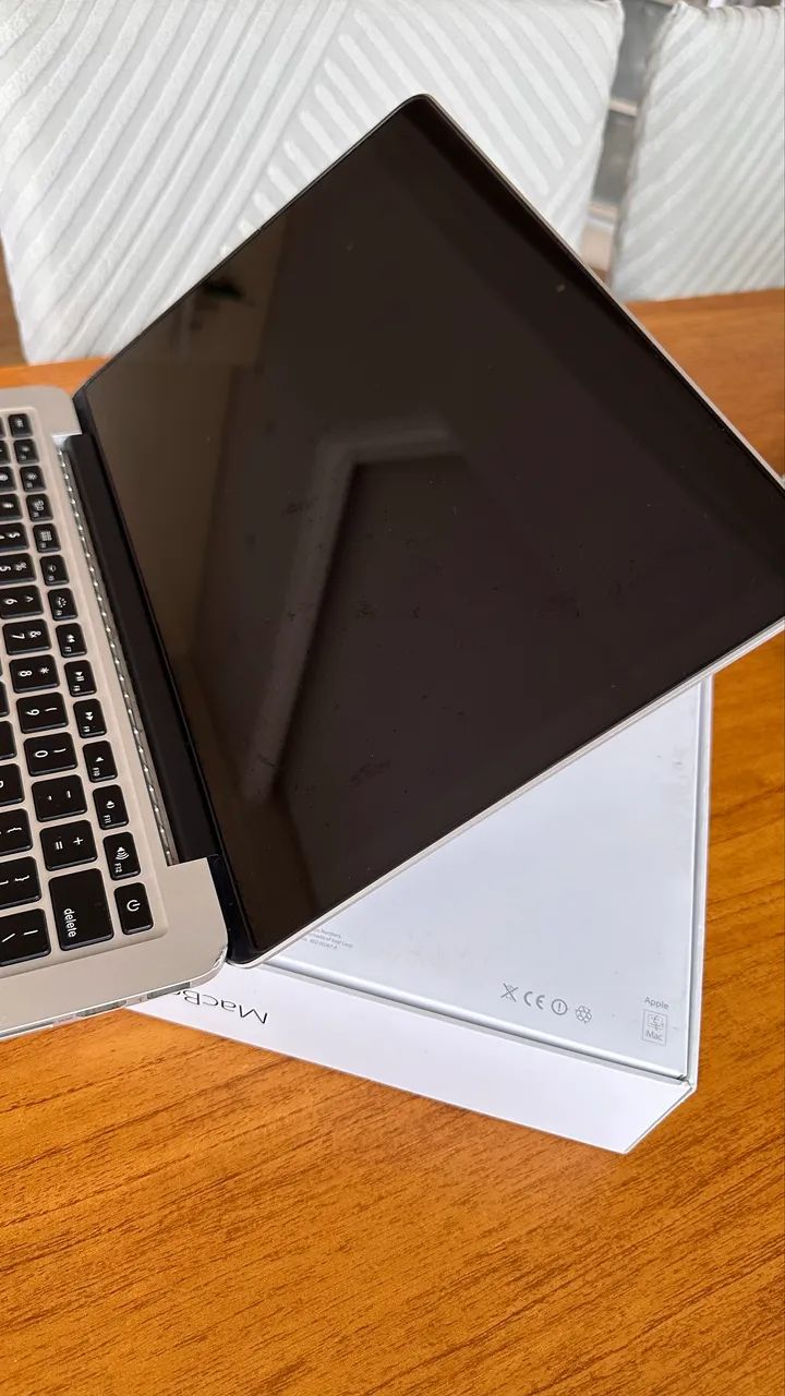 MacBook Pro Retina 13? 2015 | i5 | 8GB RAM | SSD 500GB - Notebooks