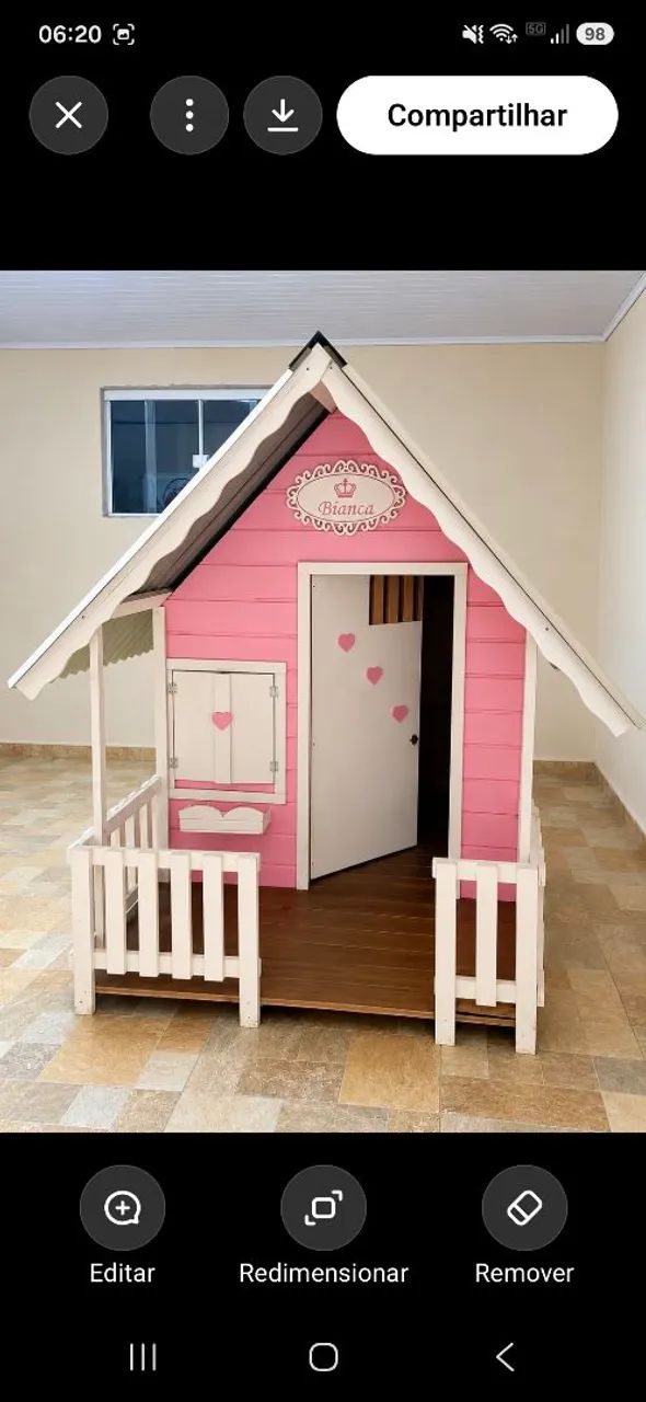 Casinha de boneca semi nova 
