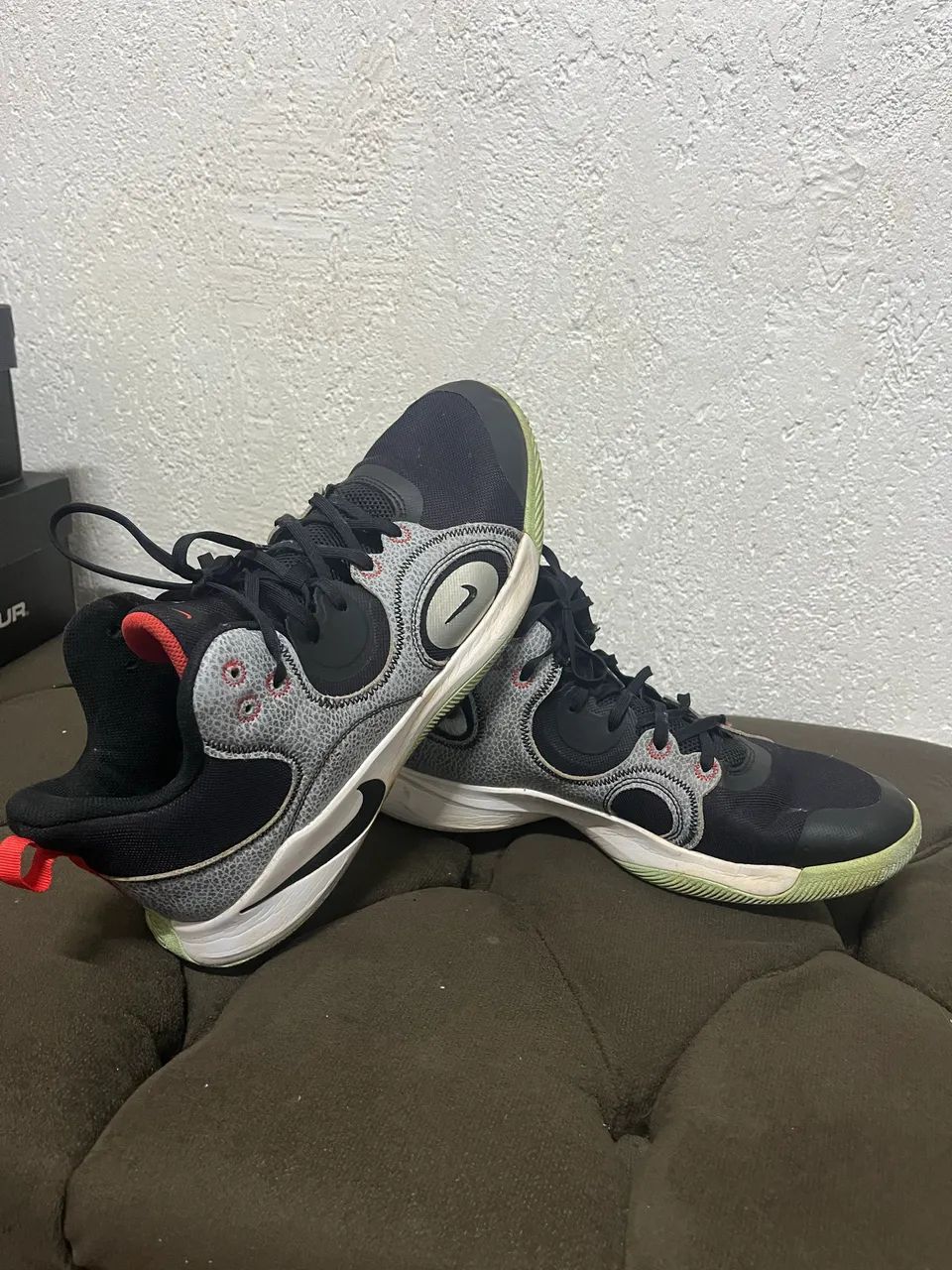 tênis nike fly.by mid 2 preto e cinza