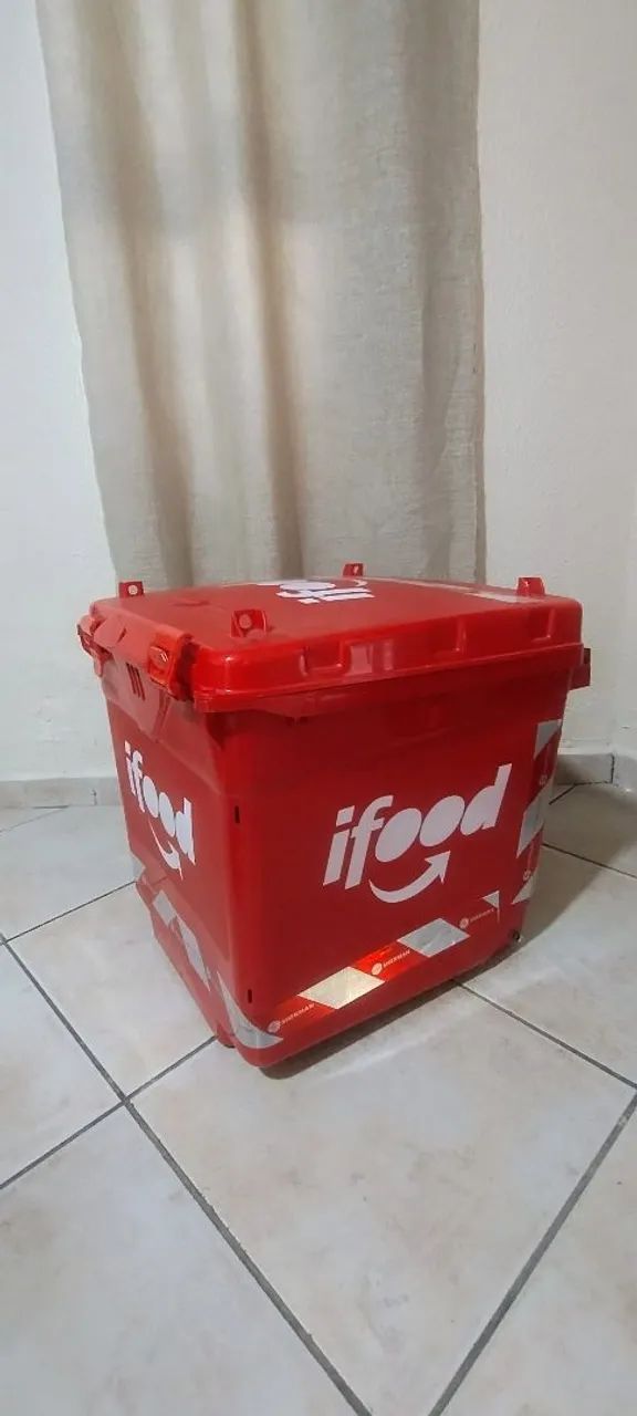 Baú para moto semi novo