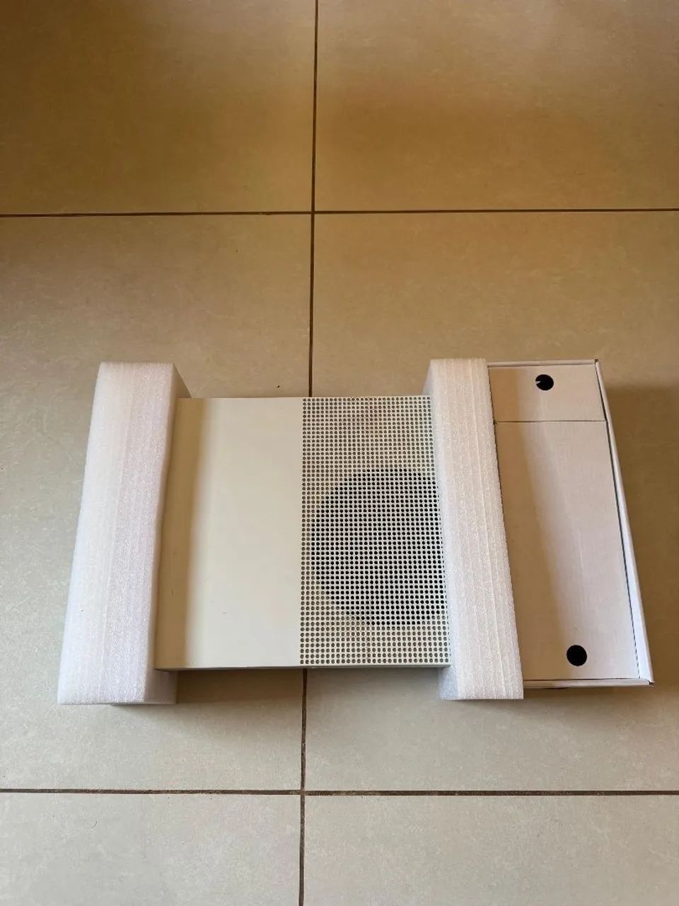 XBOX ONE S 1TB  - Foto 3