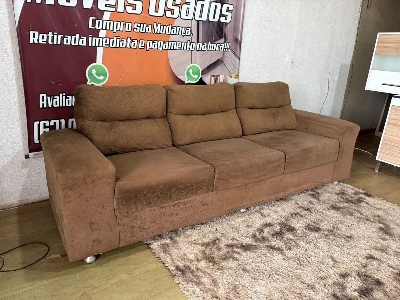 Sofá 3 lugares madeiramento reforçado (entrego) - Foto 5