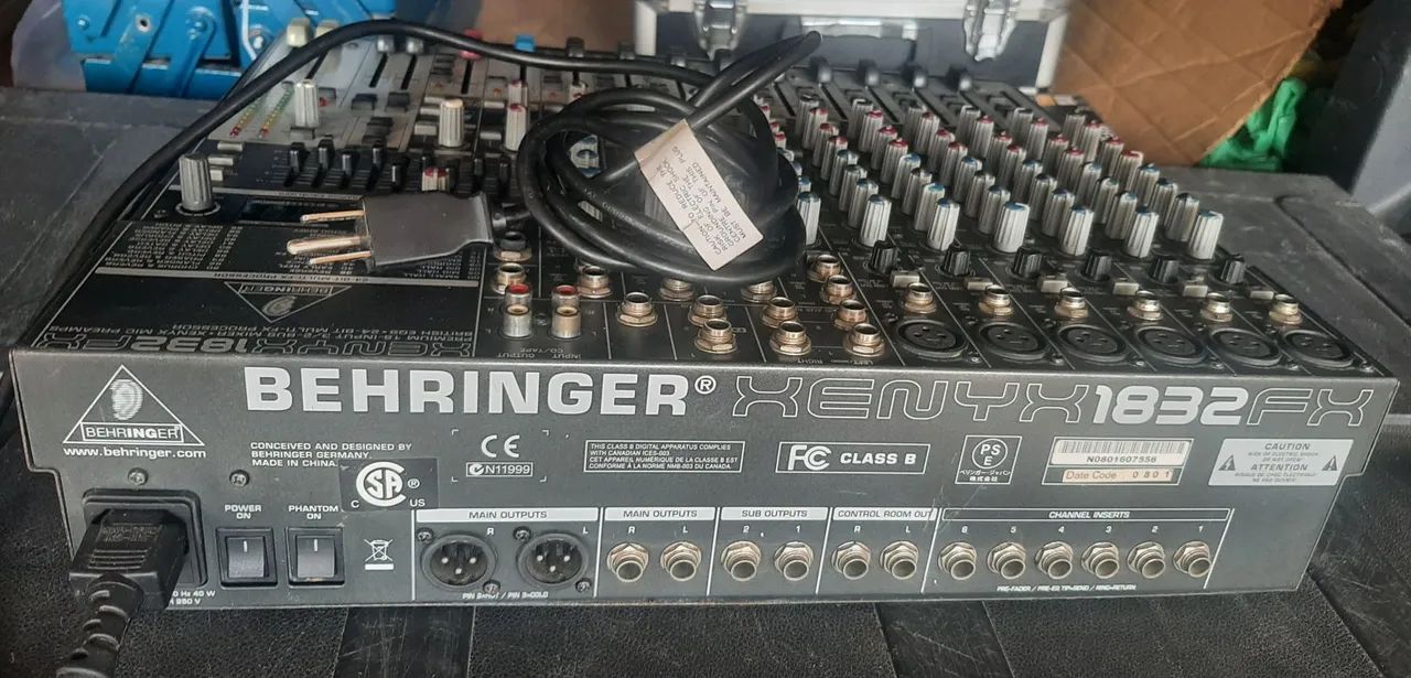 Vd mesa de som Behringer $300.00 ZAP *  - Foto 2
