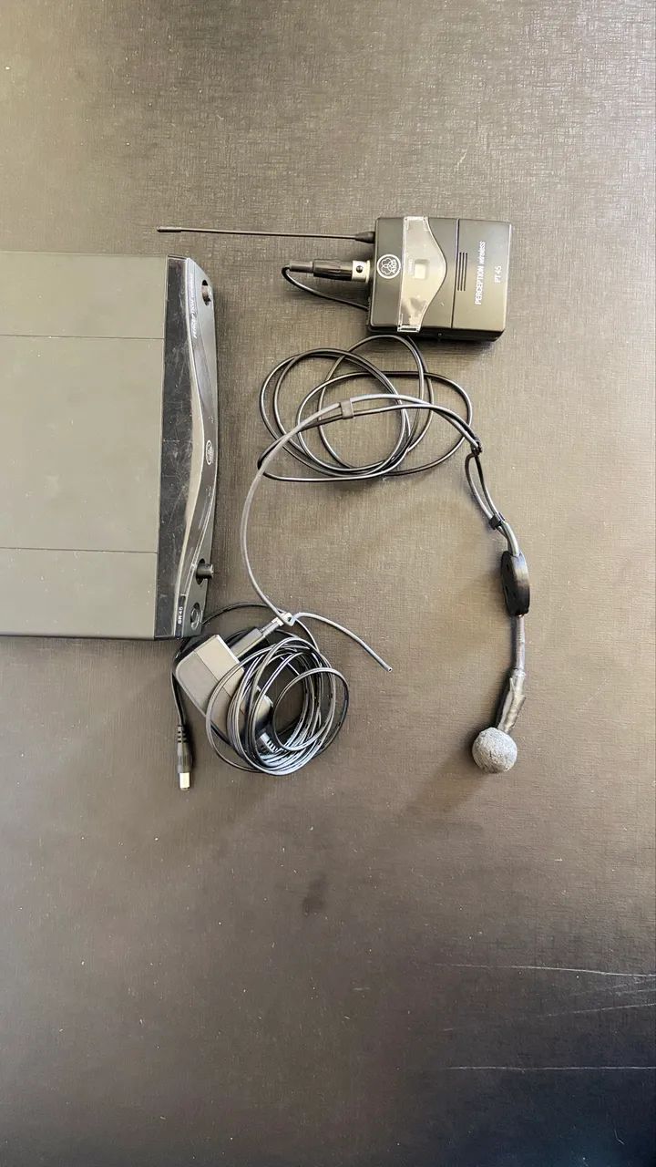 AKG WMS 45 Sport Set Microfone Sem Fio Headset